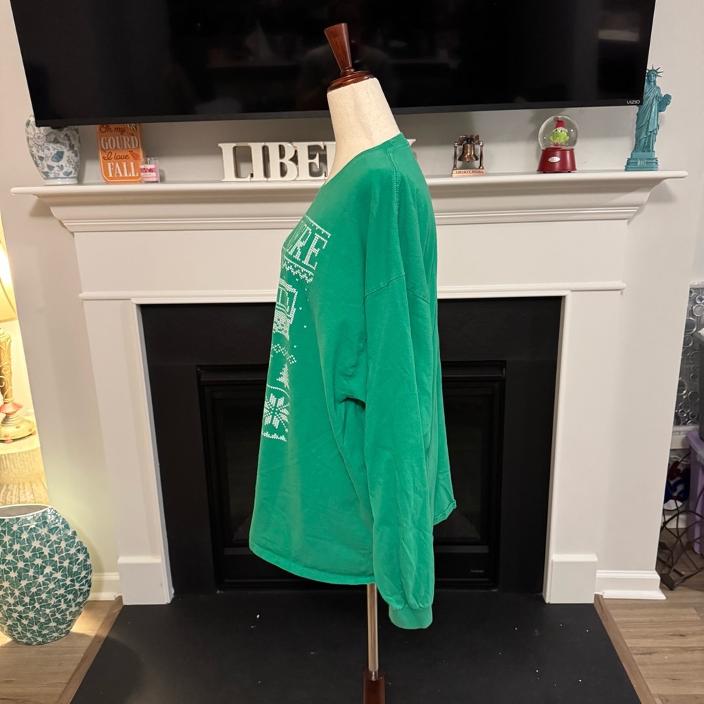“That There Is an RV” Christmas Vacation Sweatshirt – Gildan Ultra Cotton (3XL) - Picture 4 of 10